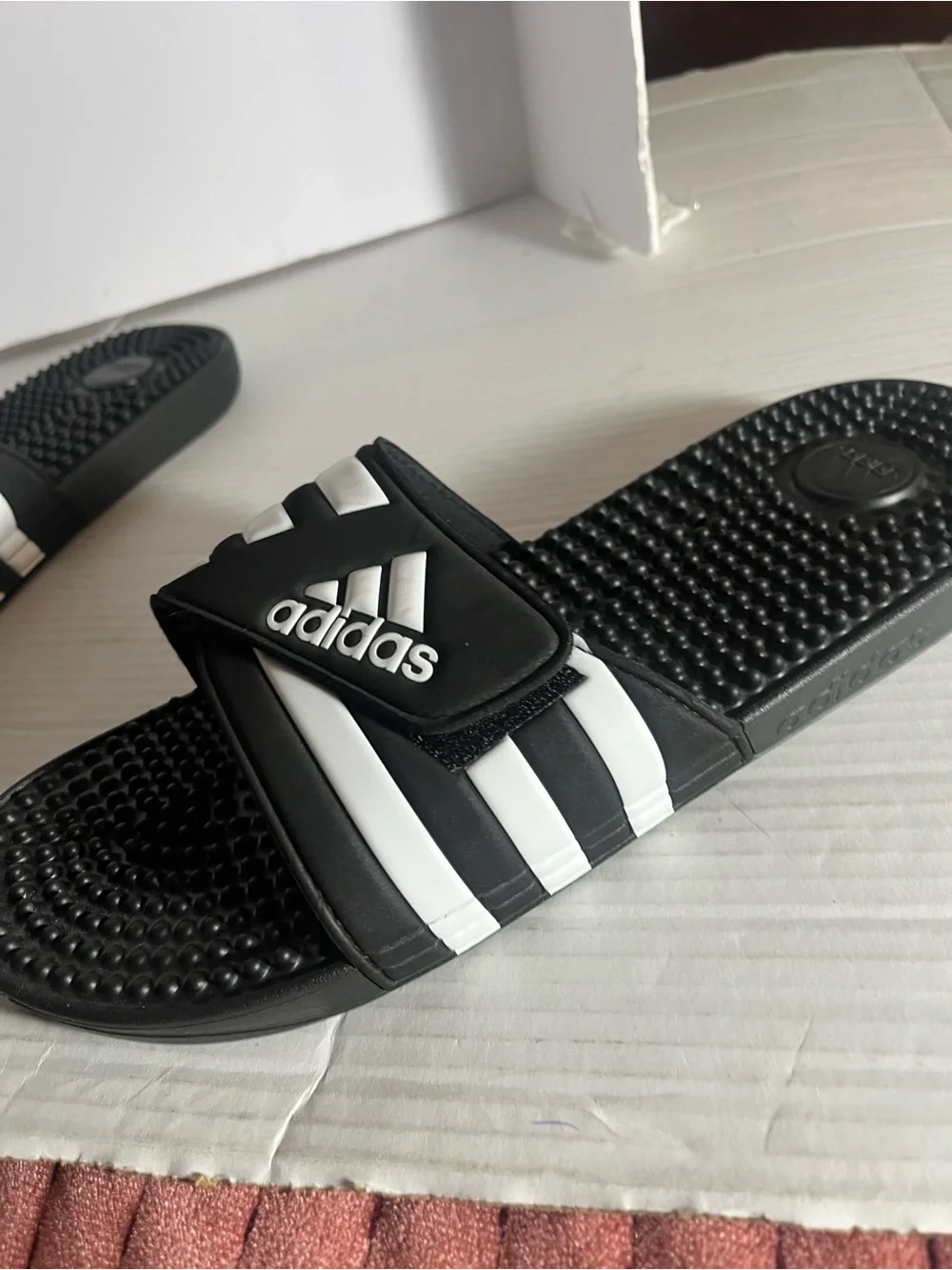 adidas slides size
